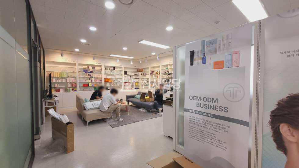 경기 안양만안구 안양동 안양아이에스BIZ타워센트럴동 안양IS비즈 전용33 급매 실사진有 인테리어 훌륭 조망권 최상 매매 매물번호 10007 사진 2