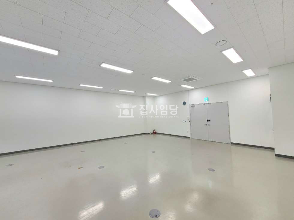 경기 안양동안구 호계동 안양2차SKV1center동 안양2차 실사진有 드라이브인 도어투도어 전용37 높은층고 매매 매물번호 10008 사진 2