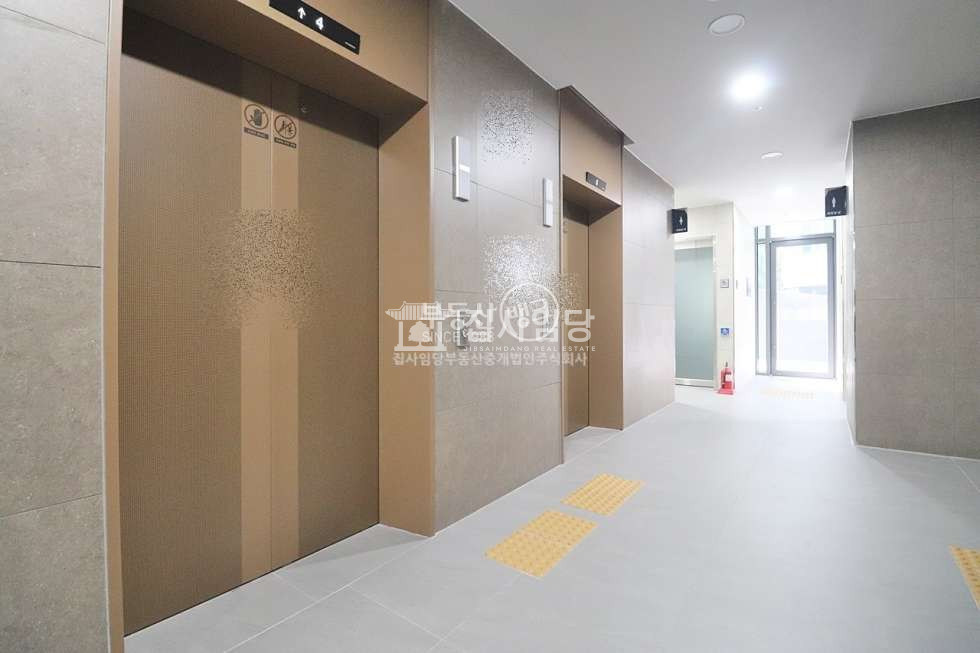 경기 안양동안구 평촌동 디하우트 실사진有 저렴한 전용26 역세권 썬큰구조 지층 사무실 월세 매물번호 10013 사진 8