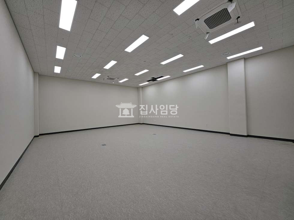 경기 안양동안구 관양동 더에이치타워 전용91 창고 실사진有 드라이브인 도어투도어 월세 매물번호 10015 사진 3