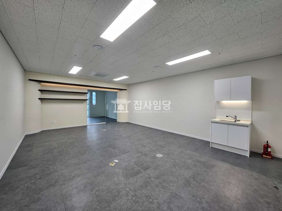 경기 안양동안구 관양동 LDC 실사진有 전용19 에어컨 고급스러운 풀 조명 인테리어 월세 매물번호 10012 사진 7