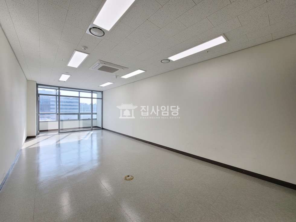 경기 안양동안구 관양동 1동 에이스하이테크 실사진有 전용11 소형평수 사무실 매매 매매 매물번호 10017 사진 1