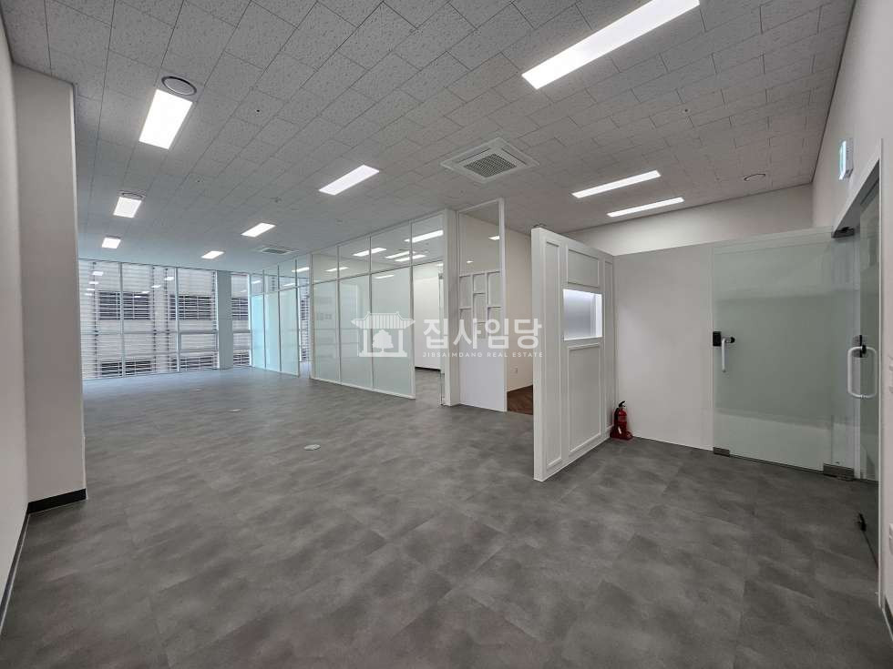 경기 안양동안구 호계동 금정역3차 실사진ok 전용36 에어컨 인테리어깔끔 룸2 월세 매물번호 10020 사진 1