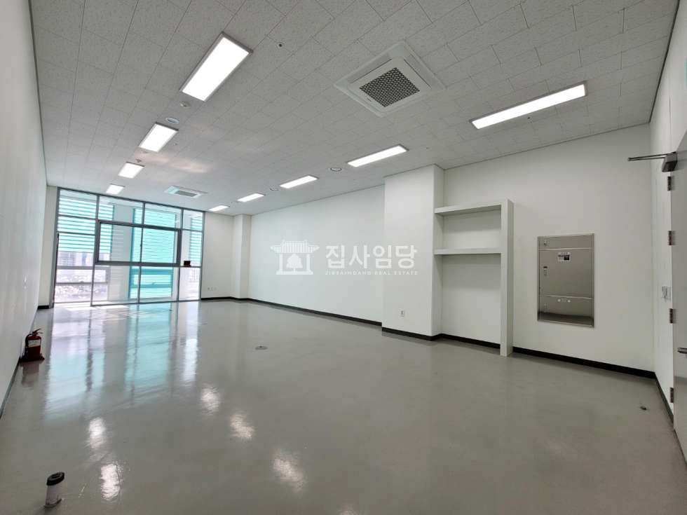 경기 안양동안구 호계동 안양2차SKV1center동 안양2차 전용22 드라이브인 도어투도어 깔끔한 사무실 월세 매물번호 10027 사진 1