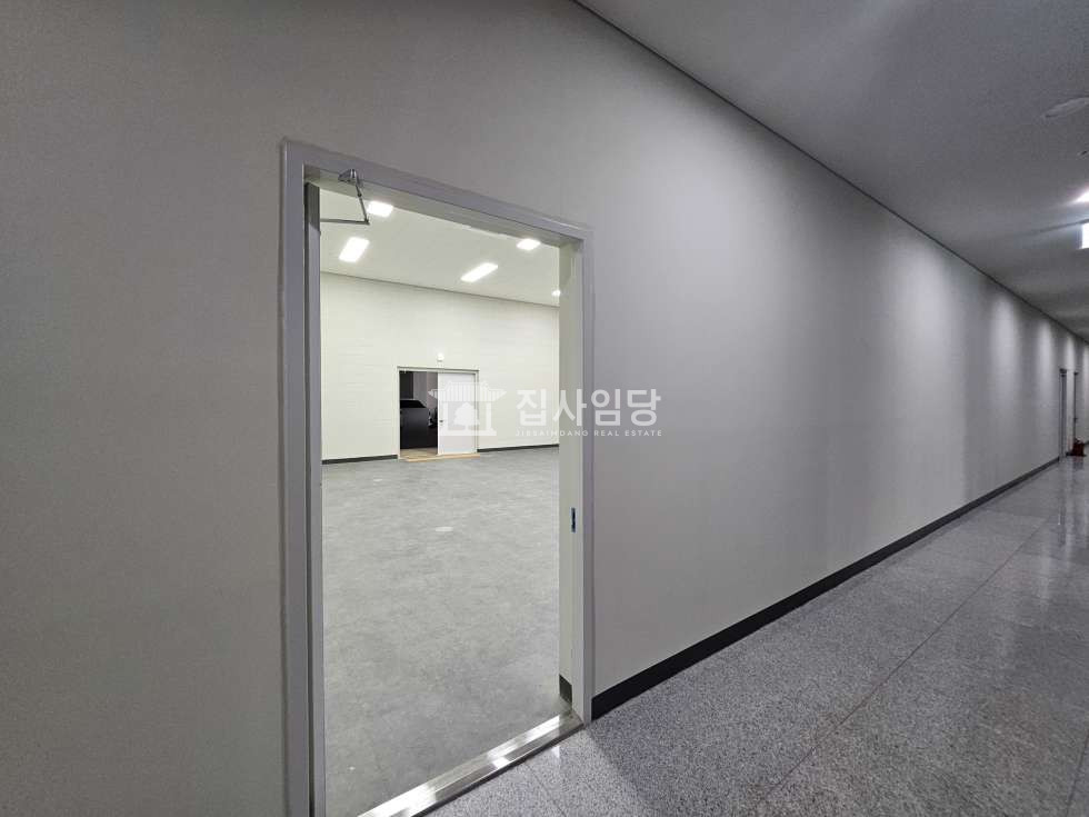 경기 안양동안구 관양동 LDC 전용22 드라이브인 높은층고 물류이동 편리 월세 매물번호 10002 사진 2