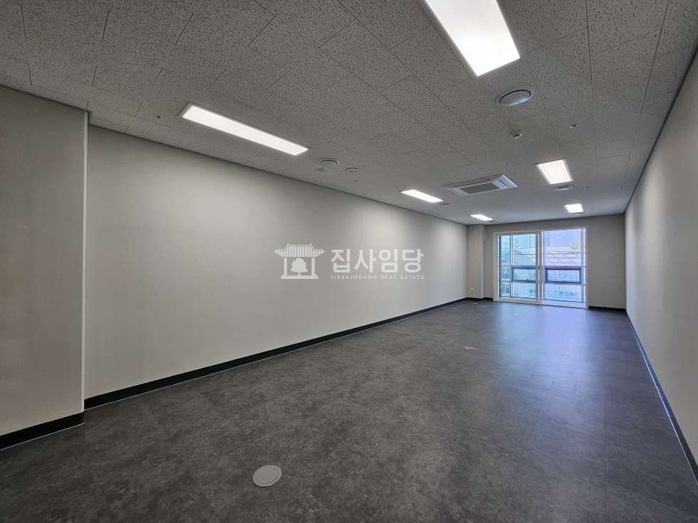 경기 안양동안구 관양동 LDC 전용14 조망권굿 신축 즉시입주가능 편리한 교통망 월세 매물번호 10056 사진 1