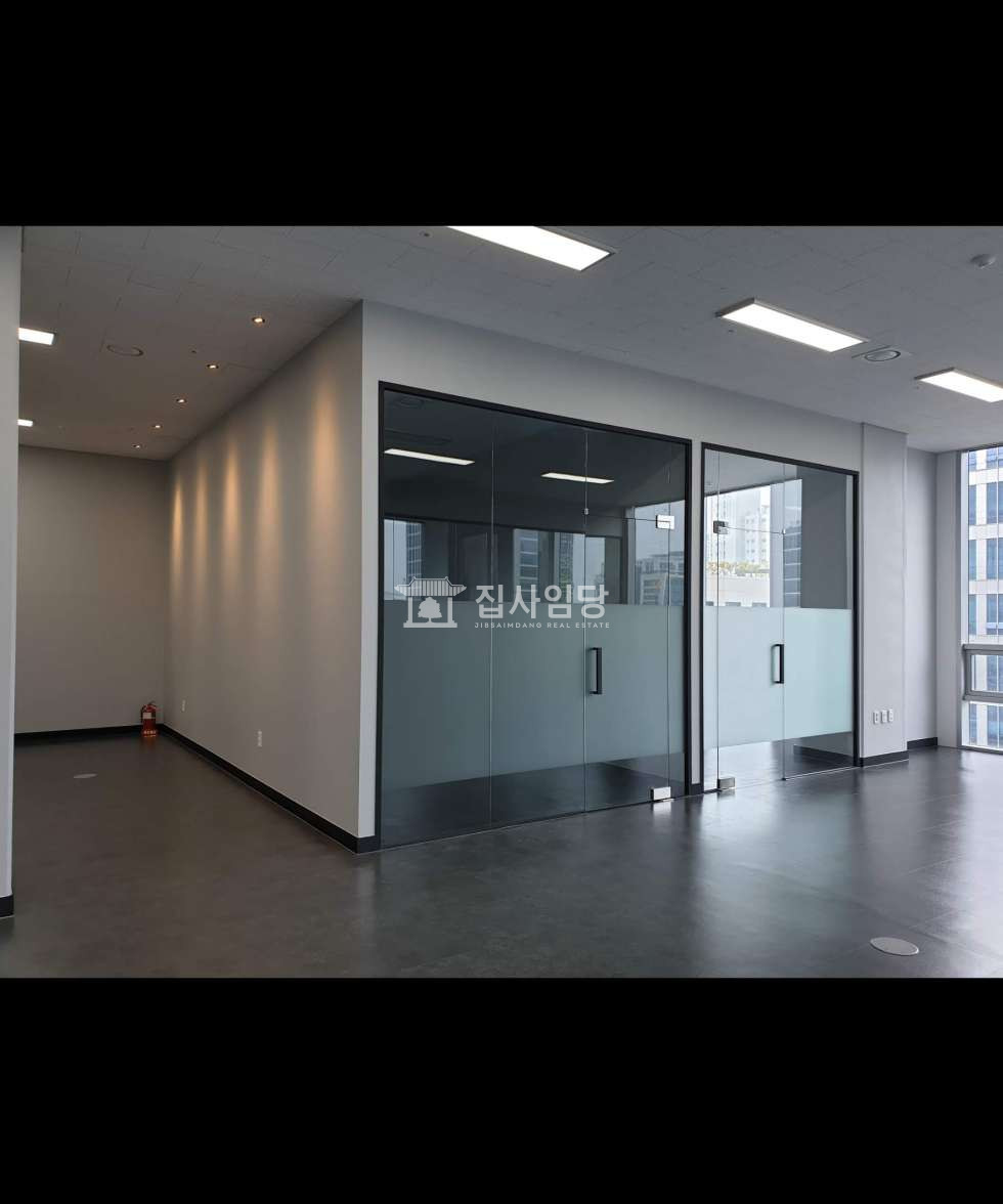 경기 안양동안구 호계동 안양2차SKV1center동 안양2차 전용55 드라이브인 도어투도어 깔끔한 사무실 월세 매물번호 10063 사진 3