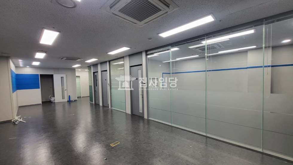 경기 안양동안구 관양동 금강펜테리움IT타워동 금강 실31 룸 탕비실 코너호실 전망 굿 매매 매매 매물번호 10083 사진 2