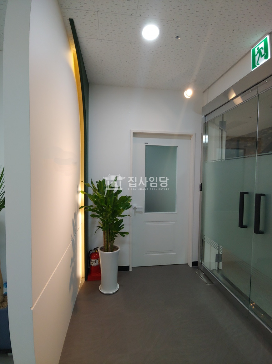 경기 안양동안구 호계동 데시앙 저렴 매매 전용28 풀인테리어 룸2개+사장실 매매 매물번호 10091 사진 9