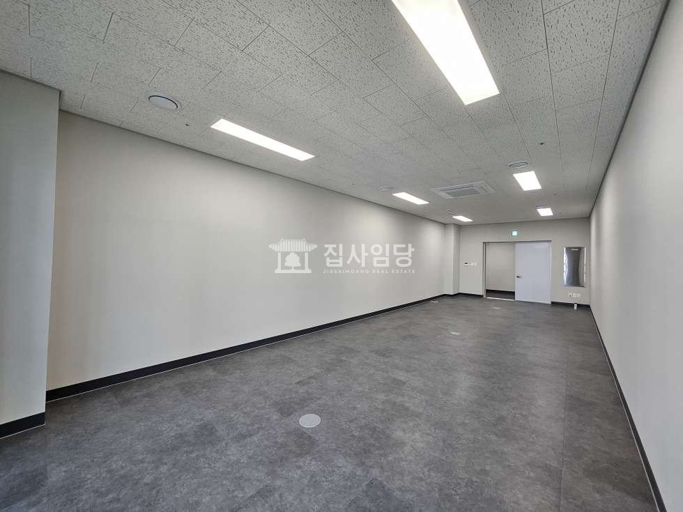 경기 안양동안구 관양동 LDC 전용19 에어컨 풀인테리어 조망권굿 방1개 월세 매물번호 10093 사진 2
