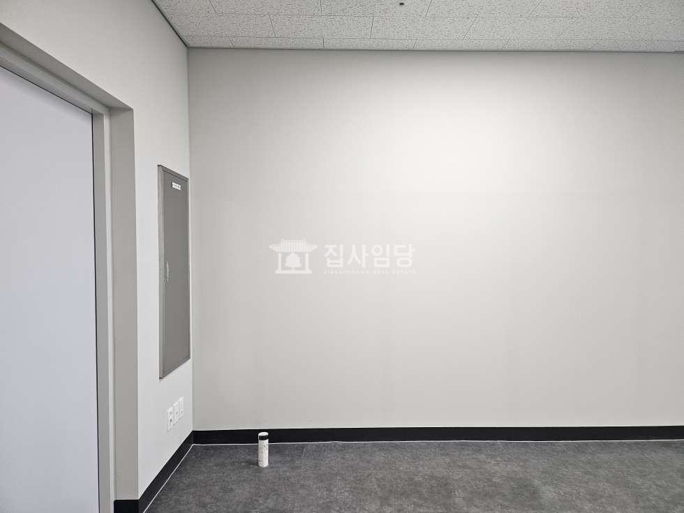 경기 안양동안구 관양동 LDC 전용19 에어컨 풀인테리어 조망권굿 방1개 월세 매물번호 10093 사진 3