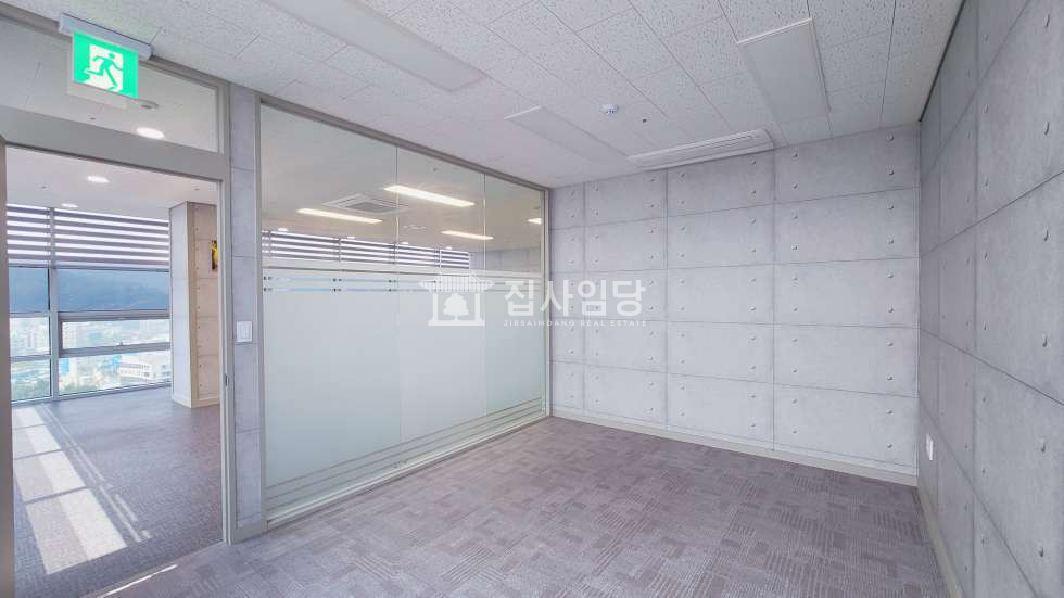 경기 안양동안구 호계동 900 (에이스하이테크시티 범계) 에이스하이테크시티범계동 에이스하이테크시티 범계 풀인테리어 방2 중형 사무실 월세 매물번호 10107 사진 5