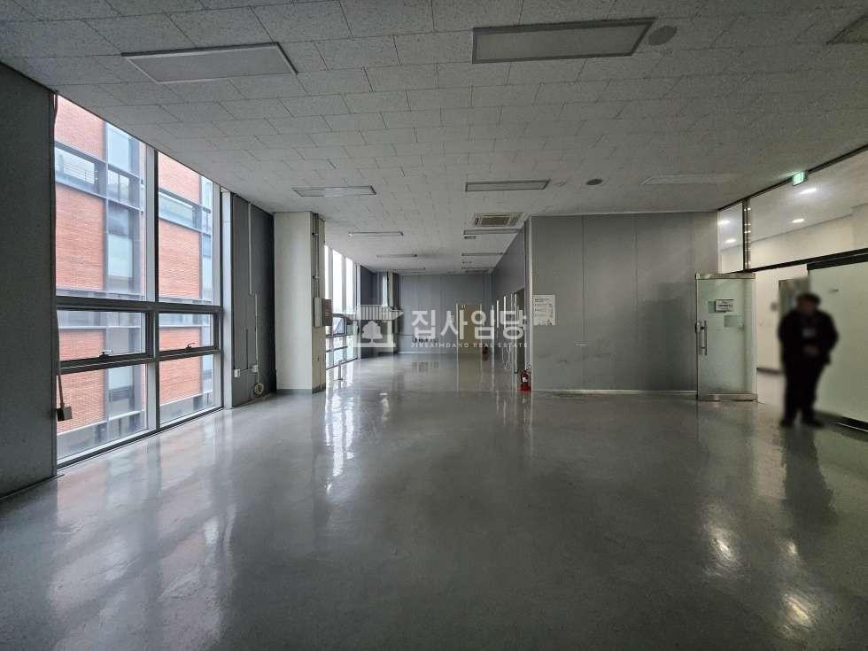 경기 안양동안구 관양동 평촌 스마트스퀘어 3층 통사옥 임대 전용 252평연구소 · 클린룸 있는 대형 사무실 월세 매물번호 10111 사진 4