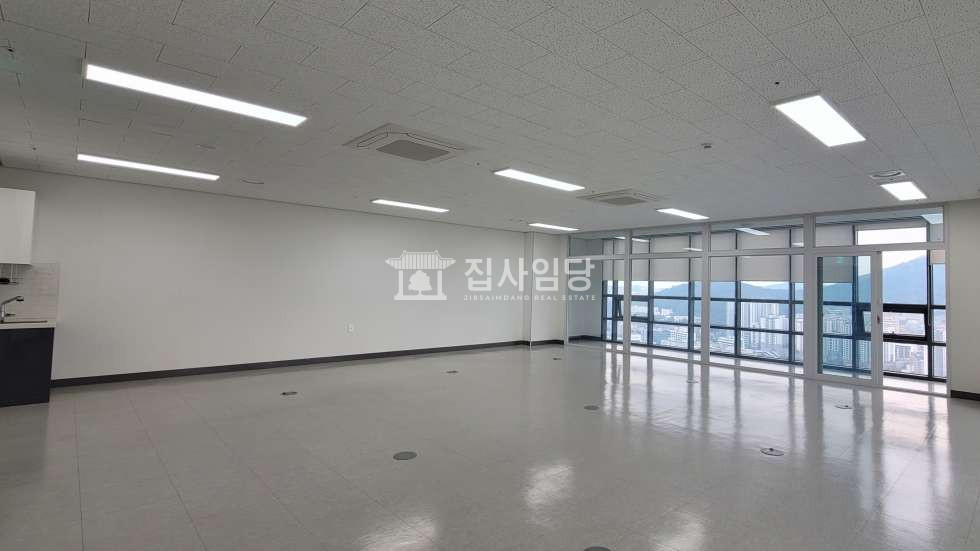 경기 안양만안구 안양동 안양아이에스BIZ타워센트럴동 안양아이에스비즈타워 귀한 코너호실 27평 사무실 임대 월세 매물번호 10157 사진 2
