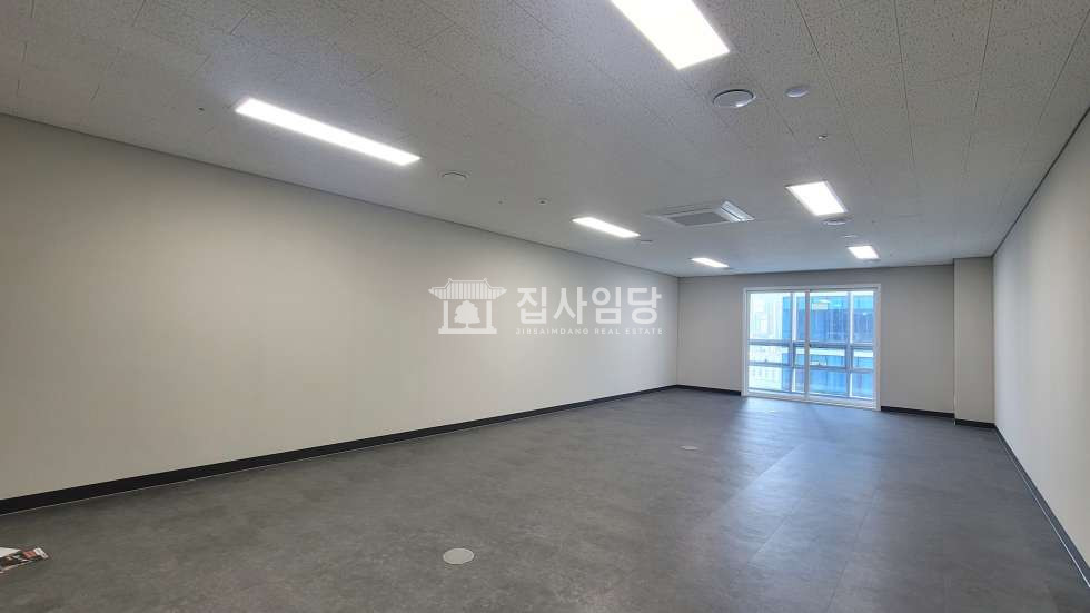 경기 안양동안구 관양동 평촌 인덕원 LDC비즈타워 20평 소형 사무실 임대 월세 매물번호 10156 사진 3