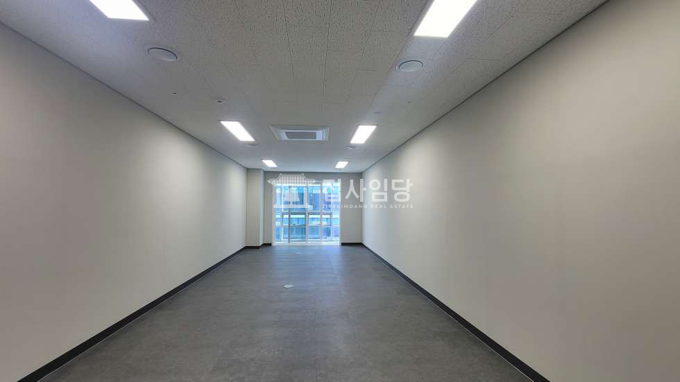 경기 안양동안구 관양동 평촌 인덕원 14P 즉시 입주 가능한 사무실 임대 월세 매물번호 10155 사진 2