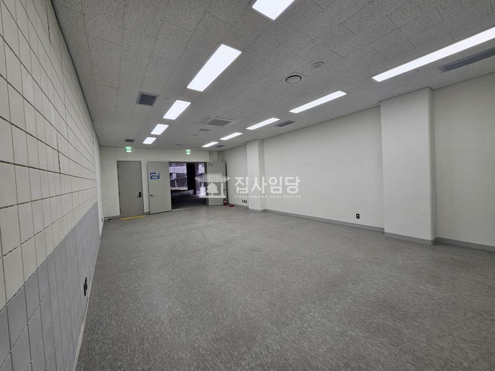 경기 안양동안구 평촌동 더리브디하우트 실사진有 신축 전용19 썬큰호실 도어투도어 인덕원 역세권 월세 매물번호 10203 사진 6
