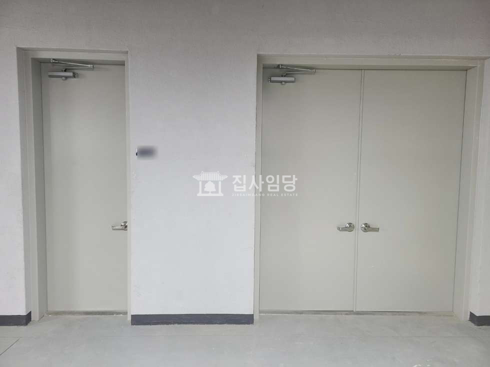경기 안양동안구 평촌동 더리브디하우트 사진有 도어투도어 지하 코너 창고 추천 월세 매물번호 10170 사진 6