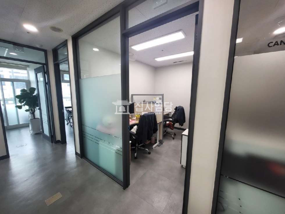 경기 안양동안구 관양동 인덕원성지스타위드동 인덕원성지 전용39 매매 코너호실 탕비실 룸5 매매 매물번호 10082 사진 5