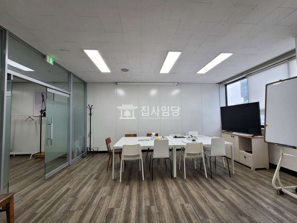 경기 안양동안구 관양동 폴리켐공장(1)동 시민대로 대로변 전용 24평 방2 홀1 사무실 임대 월세 매물번호 10248 사진 1
