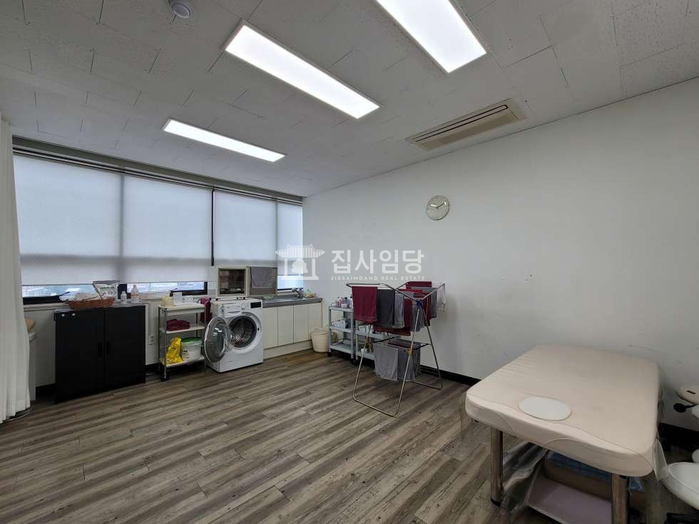 경기 안양동안구 관양동 폴리켐공장(1)동 시민대로 대로변 전용 24평 방2 홀1 사무실 임대 월세 매물번호 10248 사진 6