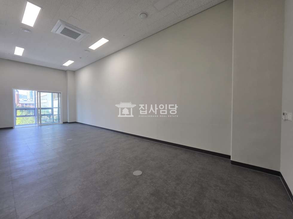 경기 안양동안구 관양동 LDC 비즈타워 전용 14평 드라이브인 층고 높은 사무실 임대 월세 매물번호 10270 사진 3