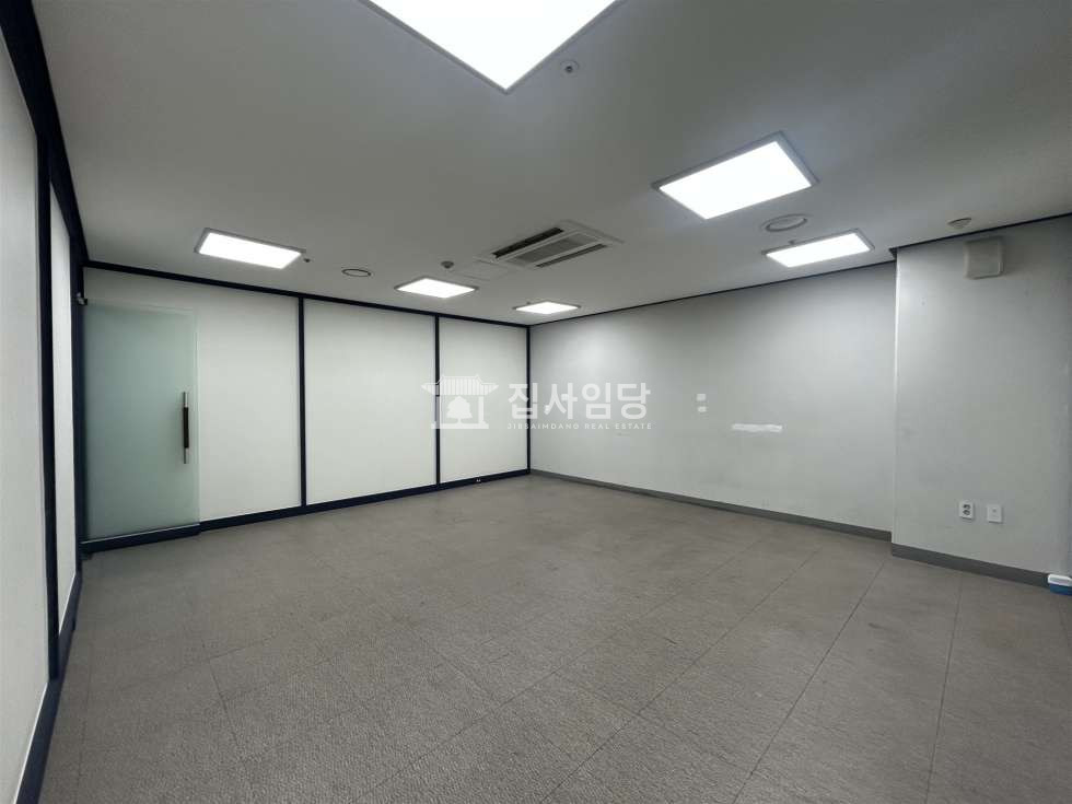 경기 안양동안구 관양동 대륭 테크노타운 15차동 대륭15차 지하1층 전용44평 룸2 공조시스템 임차중 매매 매매 매물번호 10289 사진 6