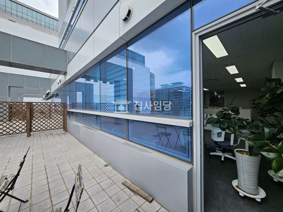 경기 안양동안구 관양동 1동 에이스하이테크시티평촌 실30평 남향 단독테라스 룸3 풀인테리어 매매 매매 매물번호 10294 사진 6