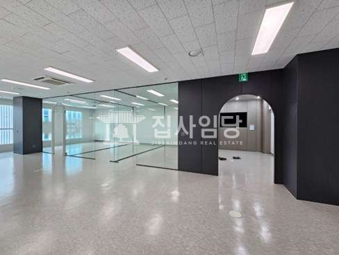 경기 과천시 갈현동 A동 과천 디테크타워 전용53평 최고급인테리어 룸4 쇼룸 사무실 임대 월세 매물번호 10291 사진 2